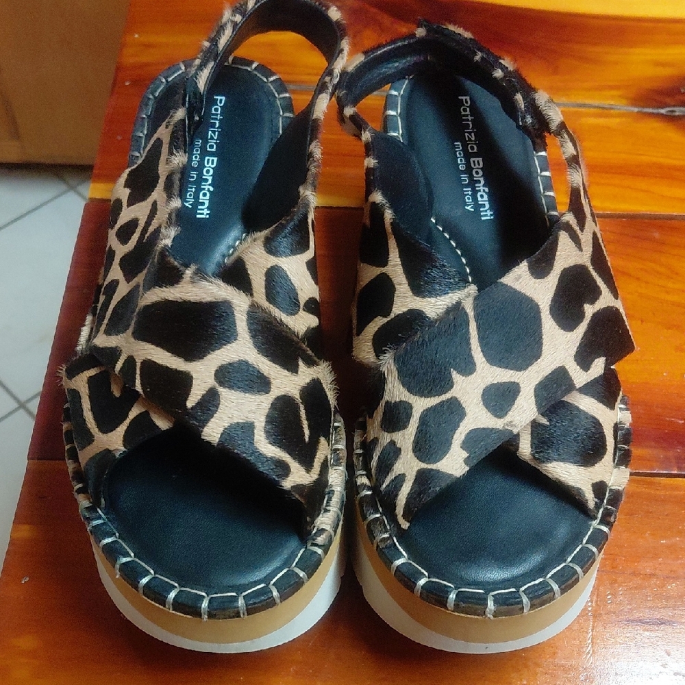 Patrizia Bonfanti Giraffe Print Italian Made Sandals Size 40
